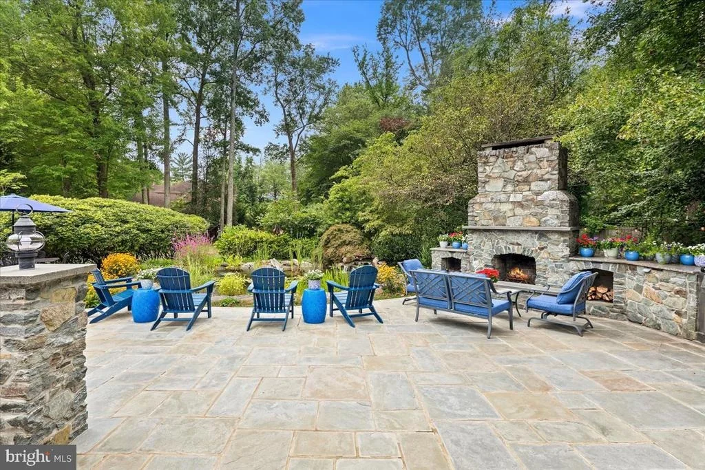 Photo of 4429 NEPTUNE DRIVE