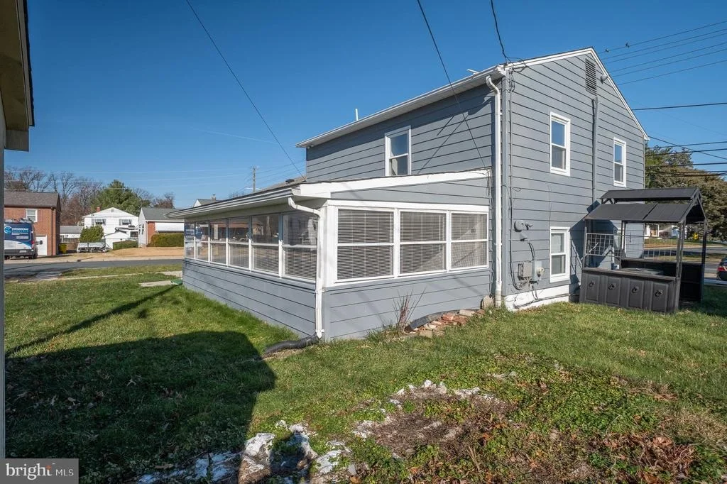 Photo of 312 N HAMMONDS FERRY RD