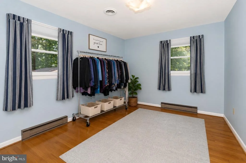 Photo of 6213 WHITE OAK DRIVE