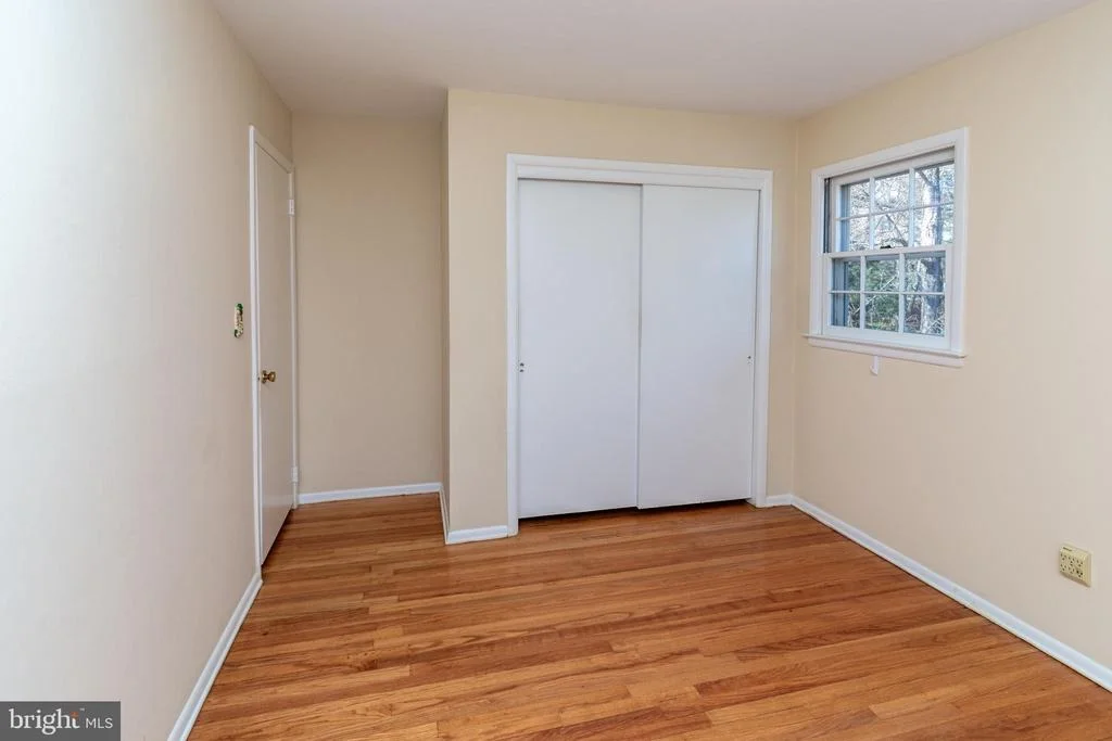 Photo of 6 JEFFREY LANE