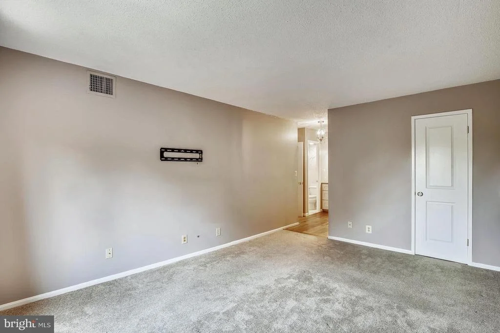 Photo of Unit 310 at 5902 MOUNT EAGLE DRIVE