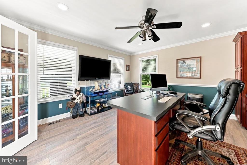 Photo of 646 ALBERTSON ROAD
