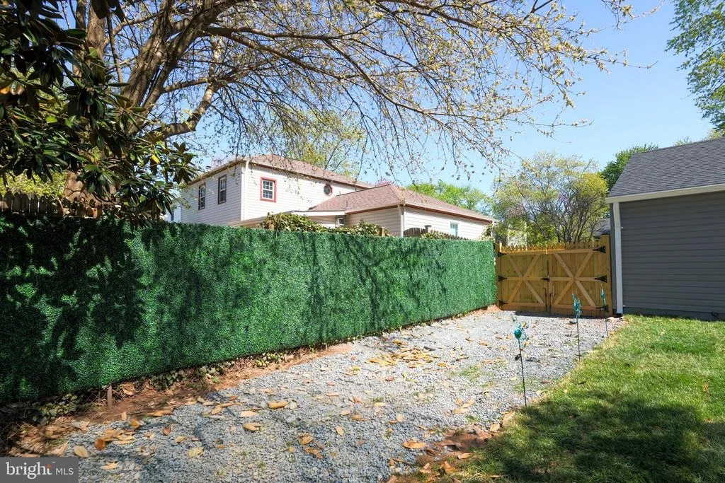 Photo of 13622 ELLENDALE DRIVE