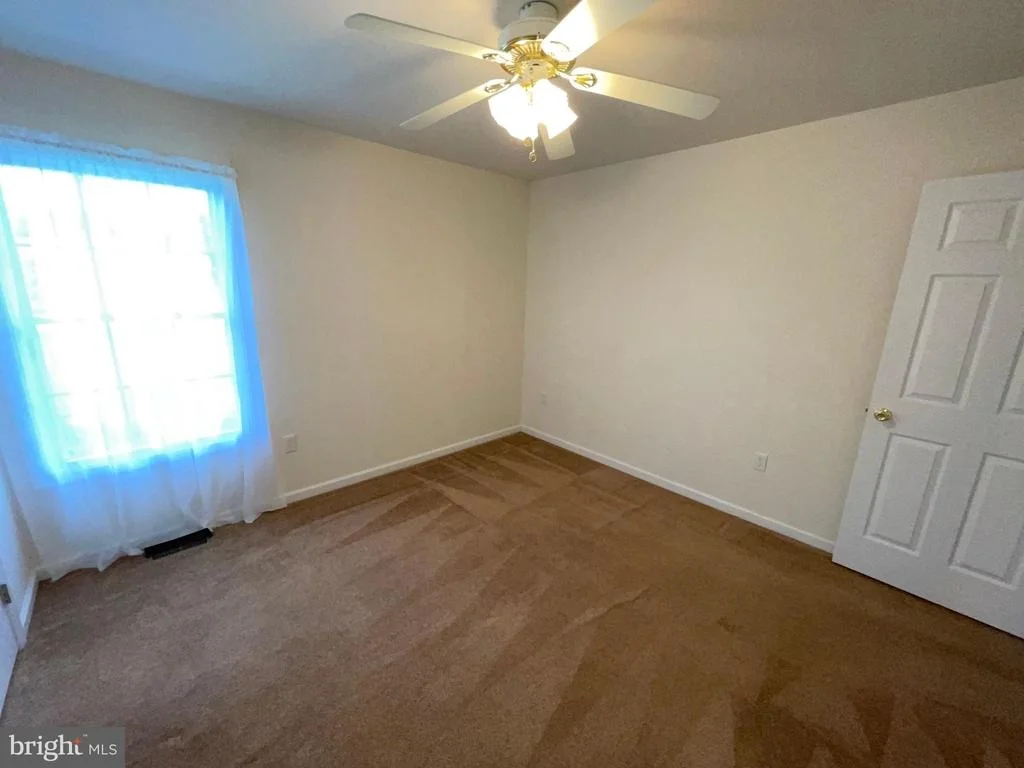 Photo of 28 CIRCLE DRIVE W