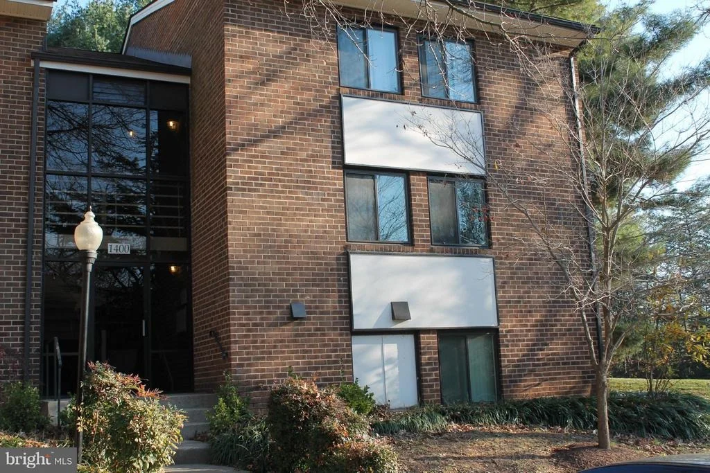 Photo of Unit 12B at 1400 NORTHGATE SQUARE