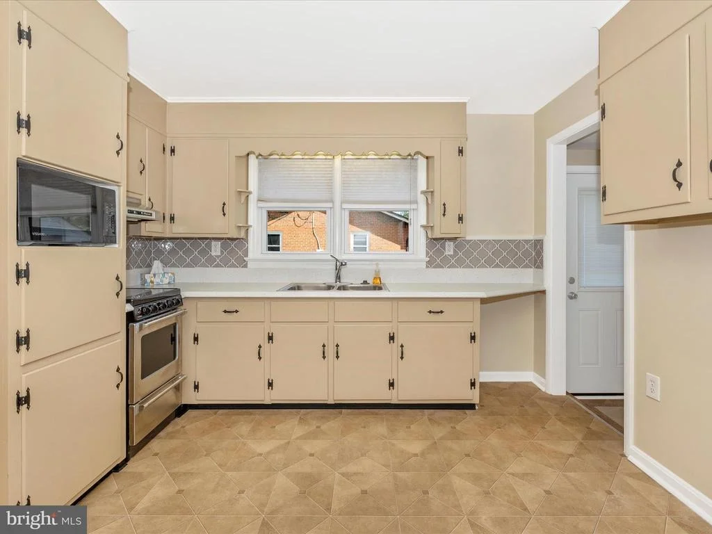 Photo of 1112 2ND AVENUE