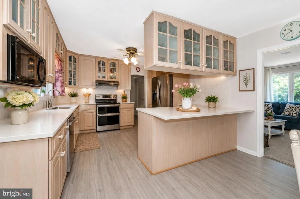 Photo of 6213 WHITE OAK DRIVE