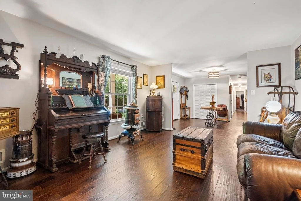 Photo of 7281 FORREST ROAD