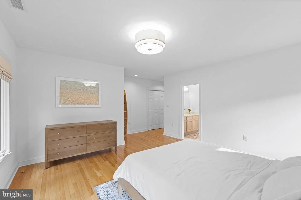 Photo of 123 GLADE CIRCLE W
