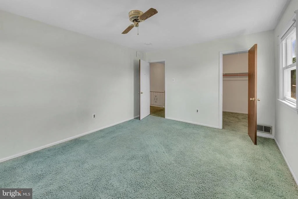Photo of 1 CHATEAU DRIVE