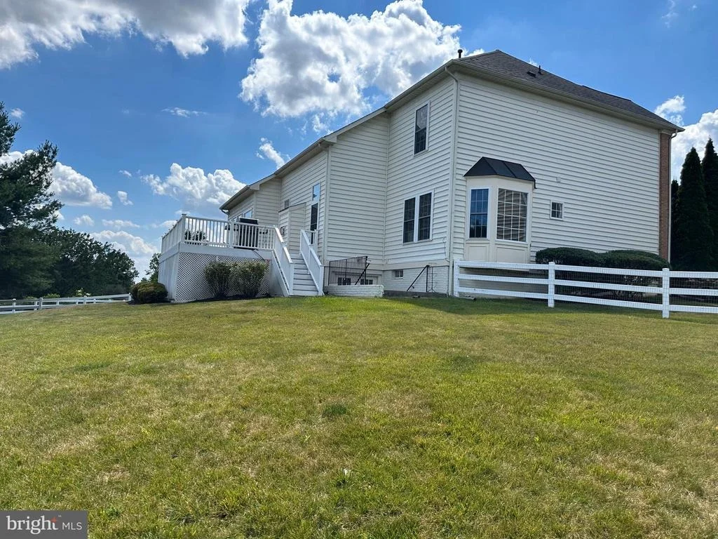 Photo of 6 FARMSTEAD PLACE