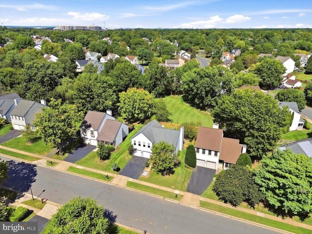 Photo of 13704 SPRINGHAVEN DRIVE