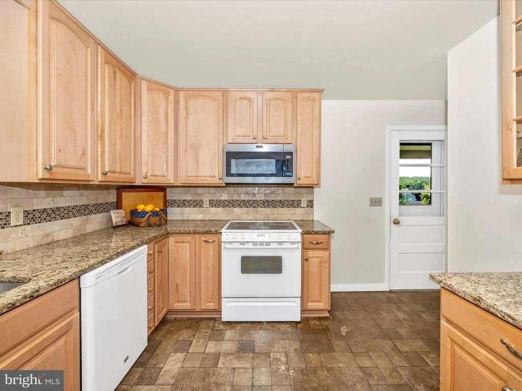 Photo of 5634 SHOOKSTOWN ROAD
