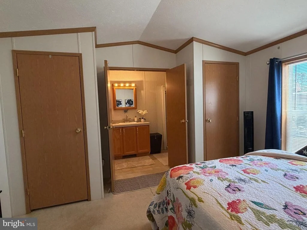 Photo of 21 BLUEBIRD LN