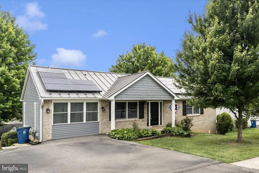 Photo of 31 AMANDA DRIVE