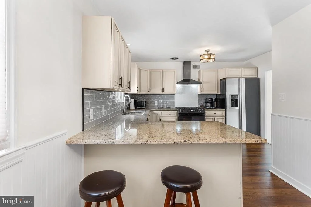 Photo of 600 MAPLE