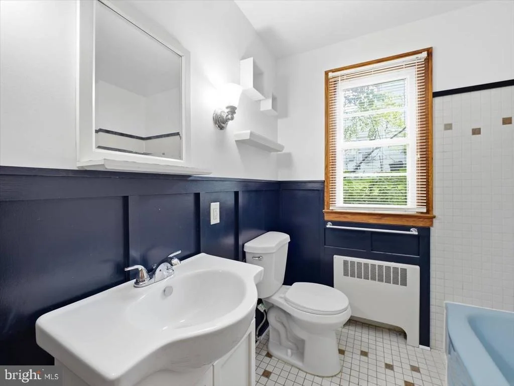 Photo of 939 VIEW STREET
