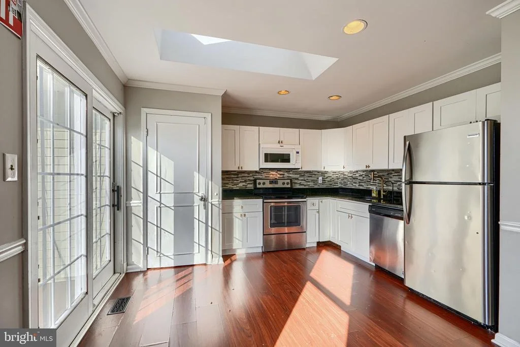 Photo of 10100 LEWIS DRIVE