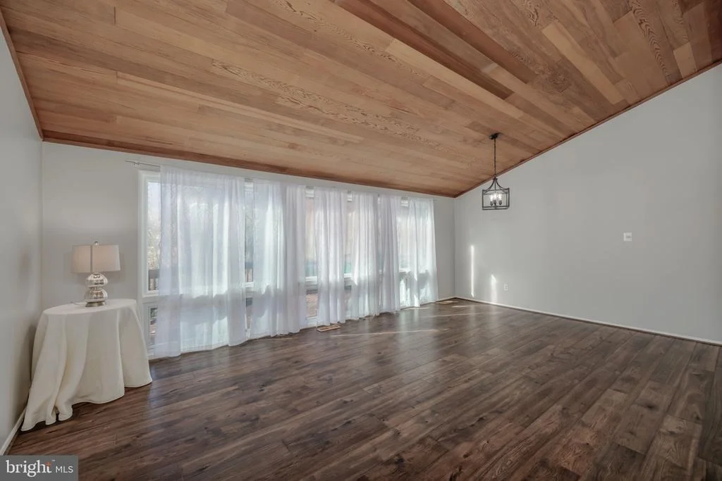 Photo of 8815 BURBANK ROAD