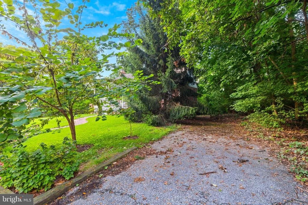 Photo of 5718 LEAF LANE