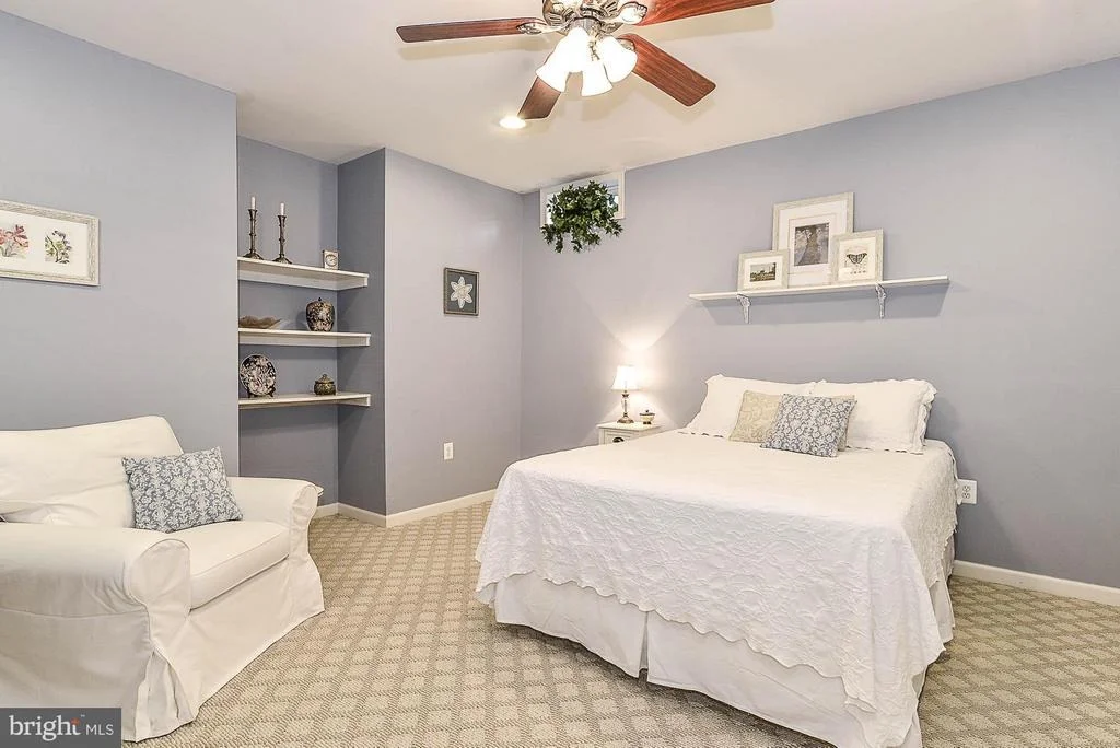 Photo of 23049 MINERVA DRIVE