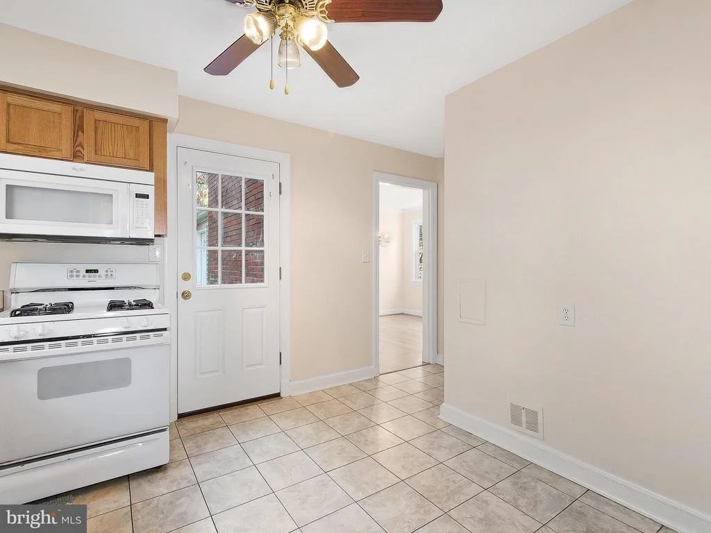 Photo of 9419 RUSSELL ROAD