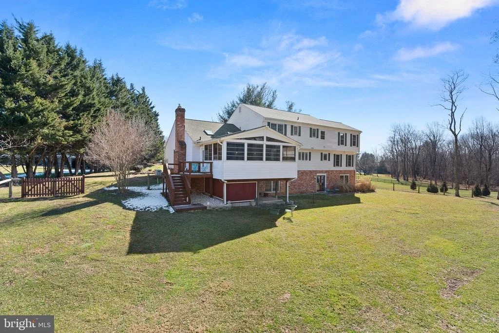 Photo of 16250 WHITEHAVEN ROAD