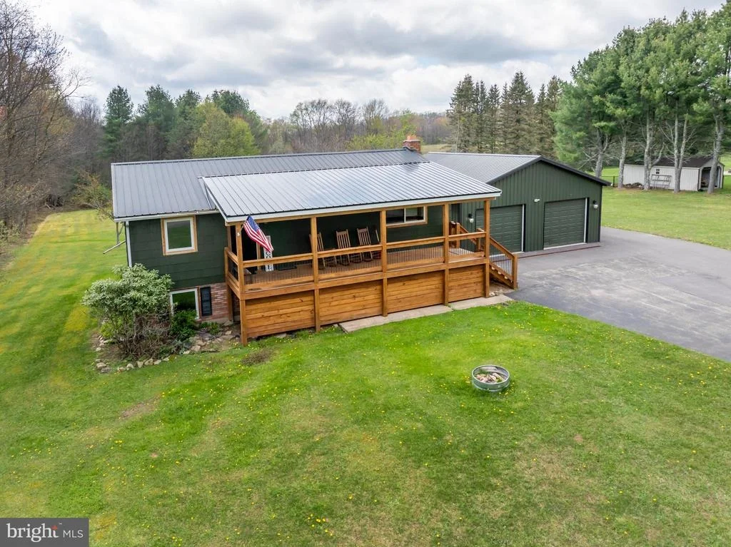 Photo of 1015 PYSELL ROAD
