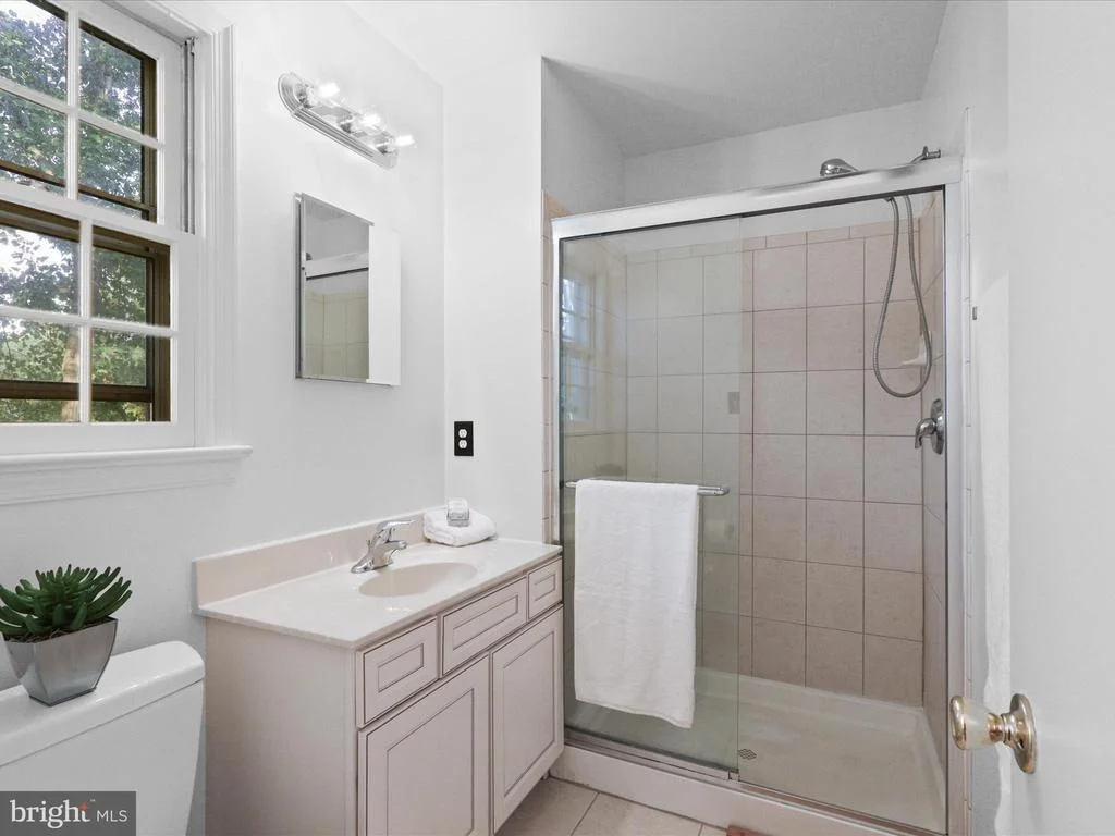 Photo of 8223 TREEBROOKE LANE