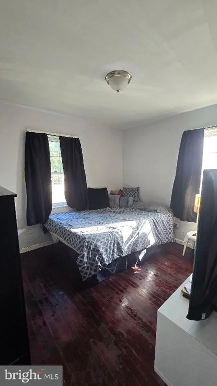 Photo of 140 ROBBINS AVENUE