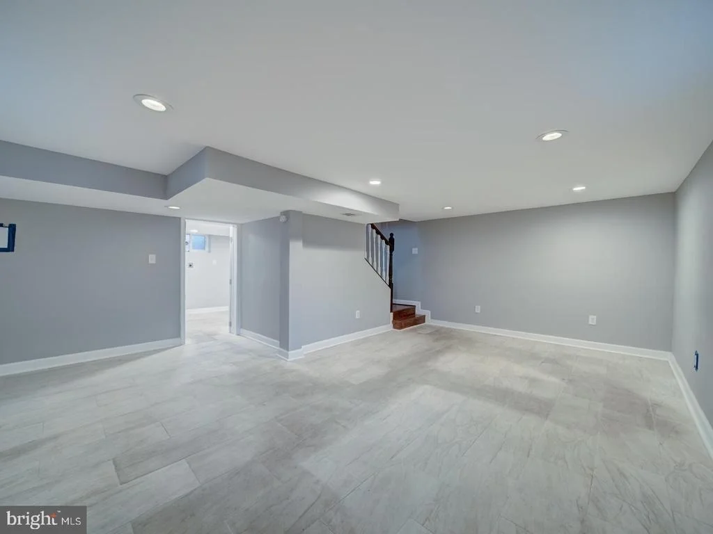 Photo of 2407 SAINT CLAIR DRIVE