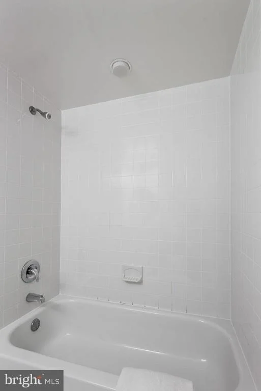 Photo of Unit 602B at 11600 STONEVIEW SQUARE