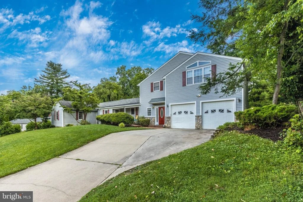 Photo of 120 PIPING ROCK DRIVE