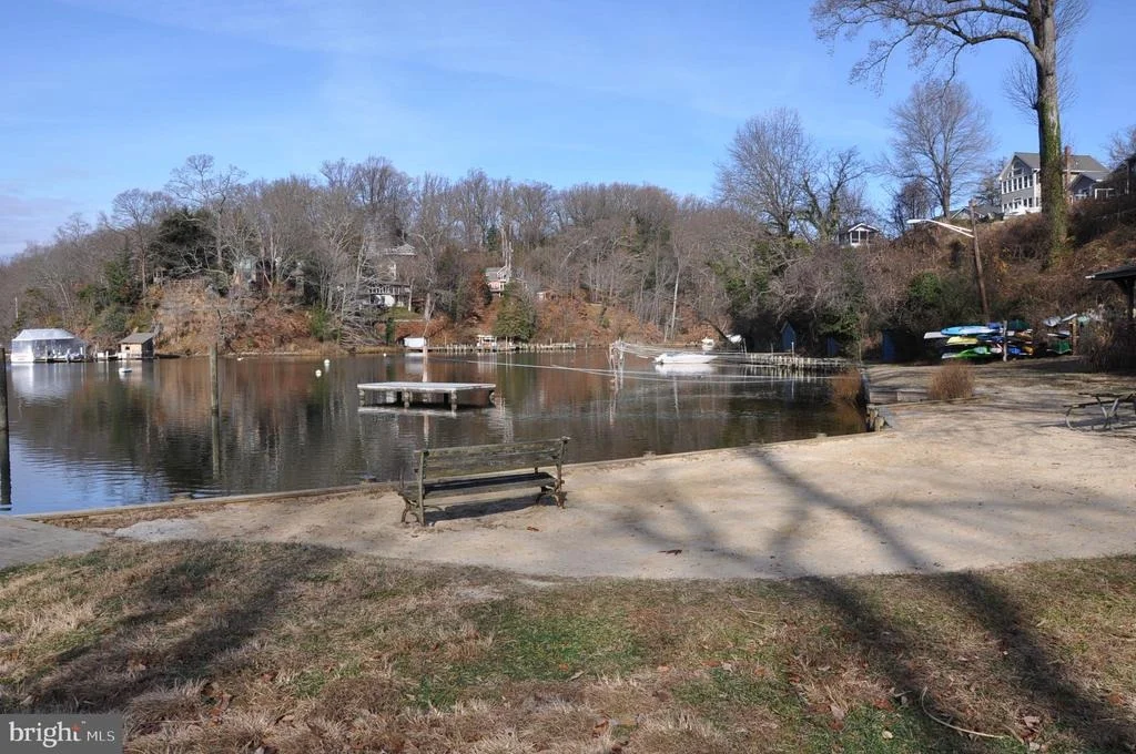 Photo of 1465 RIDGEWAY