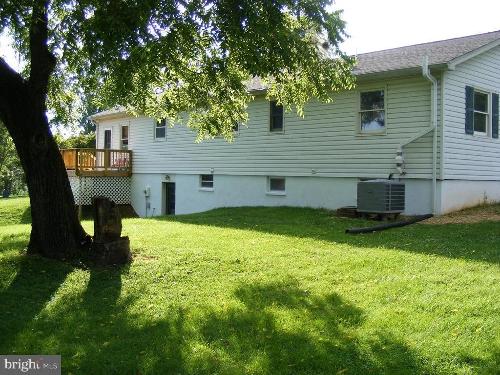 Photo of 17104 WATERLOO ROAD