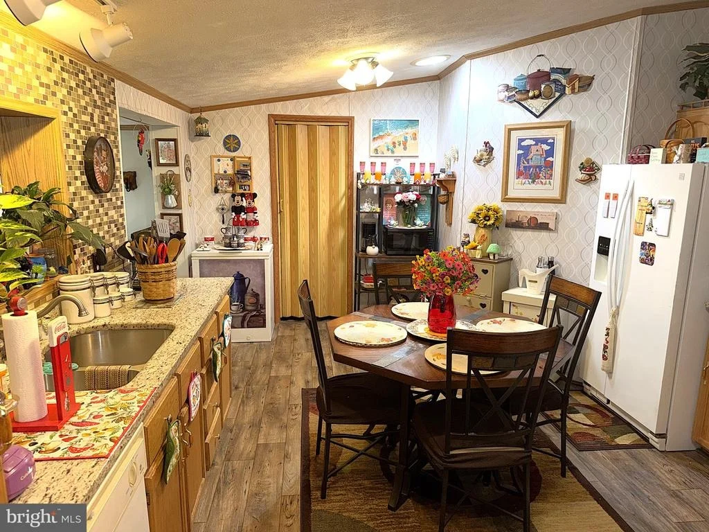 Photo of 8007 FAIR BREEZE DRIVE