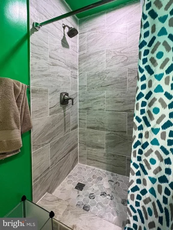 Photo of 9601 ROOSTER LANE
