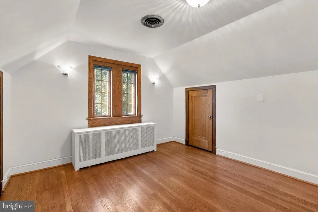 Photo of 9218 COLESVILLE ROAD
