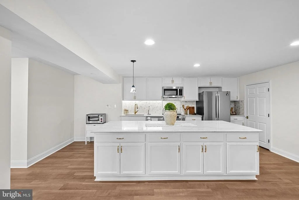 Photo of 15064 BARLOW DRIVE