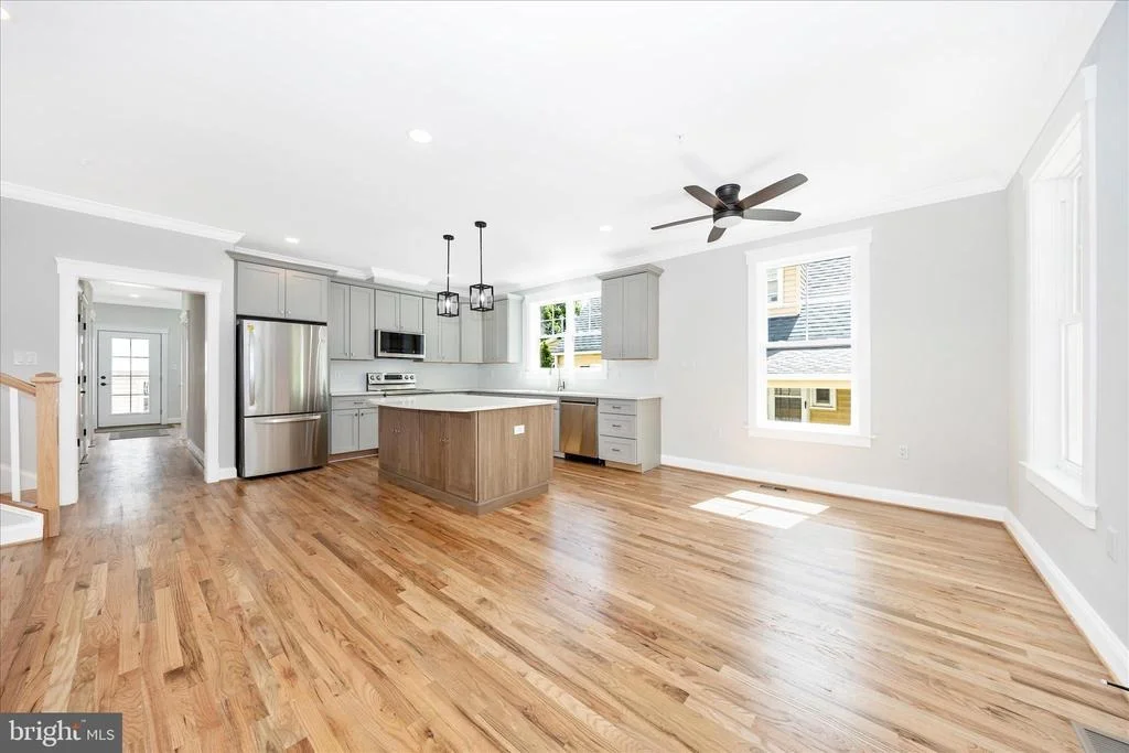 Photo of 109 W 13TH STREET