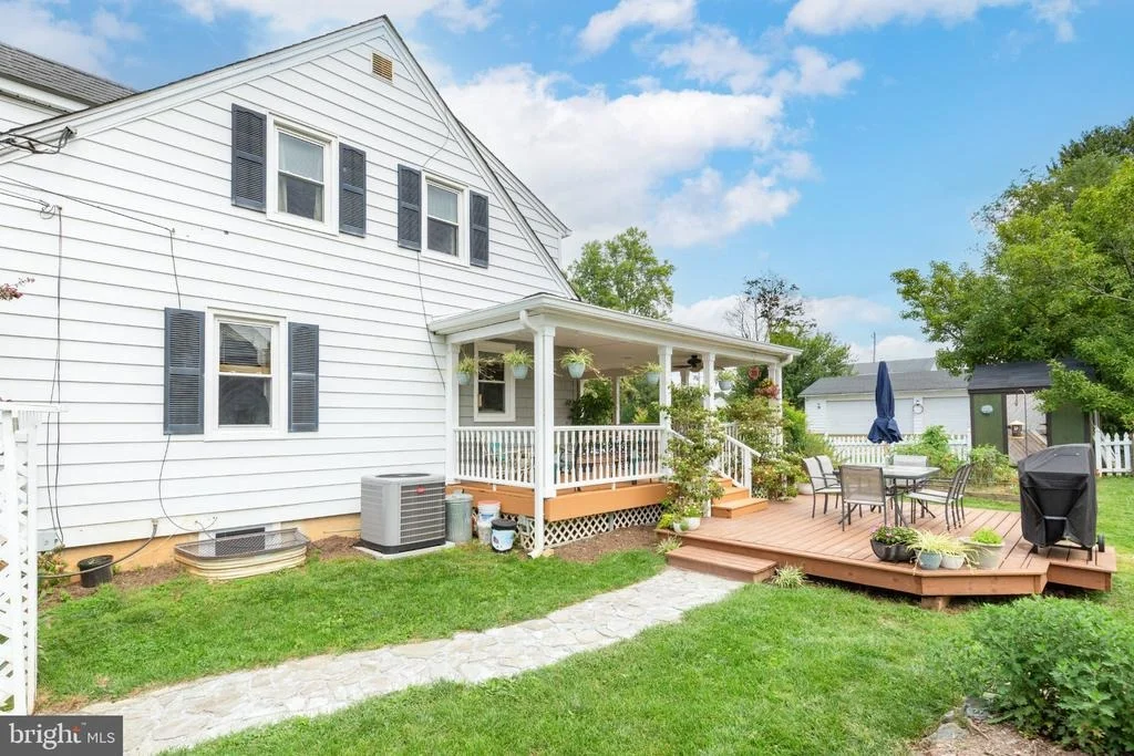 Photo of 701 LONGVIEW AVENUE