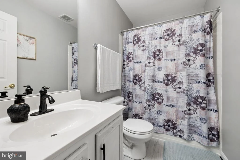 Photo of 17609 OVERLOOK ROAD