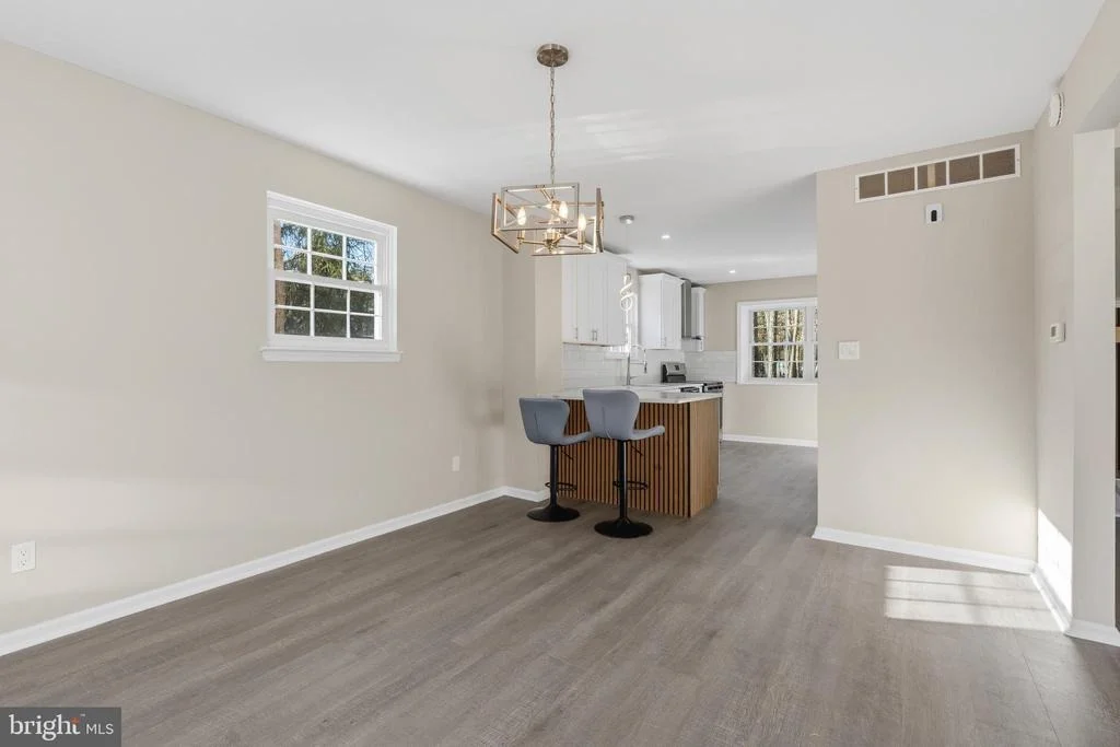 Photo of 221 OAK LANE