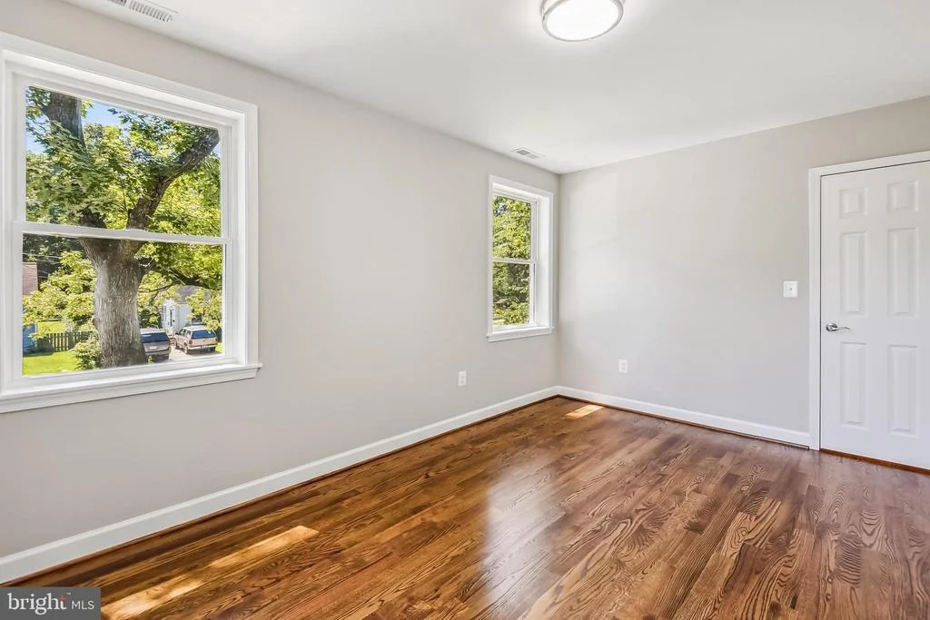 Photo of 3033 WAYNE ROAD