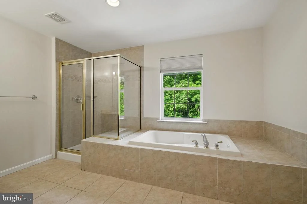 Photo of 1002 COVINGTON WAY