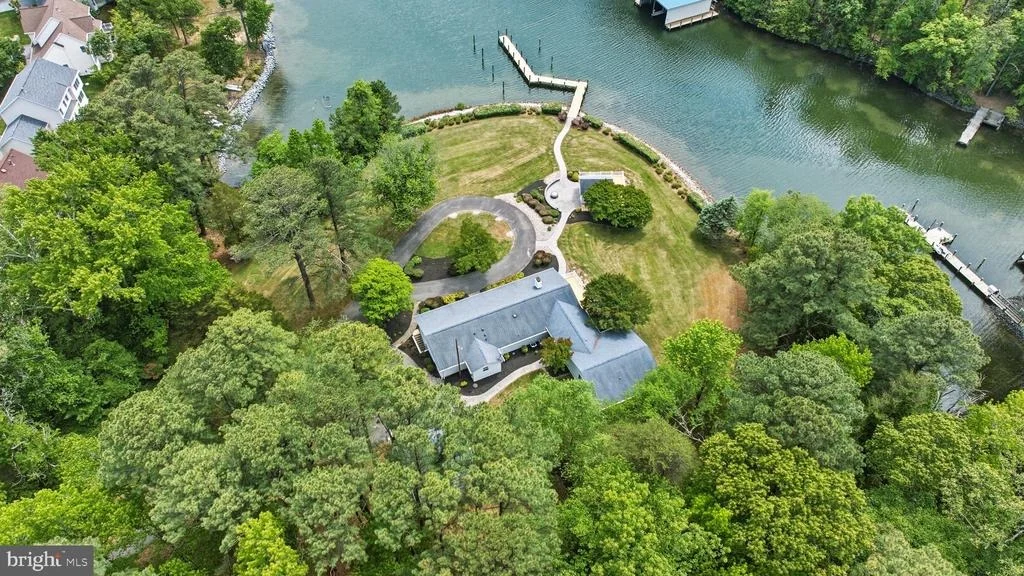 Photo of 160 BAMBOUSHAY LANE