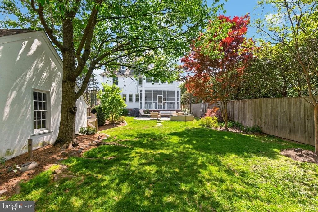 Photo of 4305 BRADLEY LANE