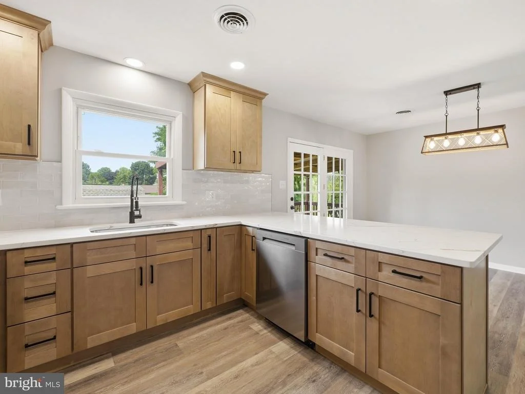 Photo of 17608 FOREST GLEN CIRCLE