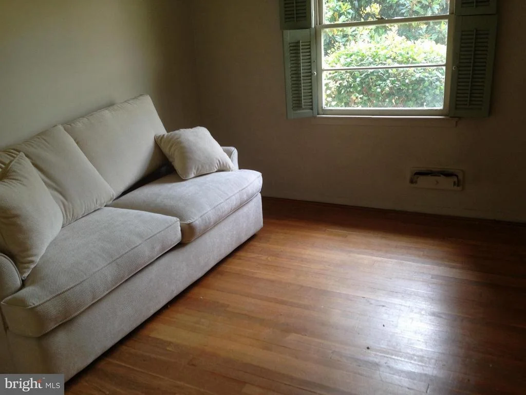 Photo of 6716 DEAN DRIVE