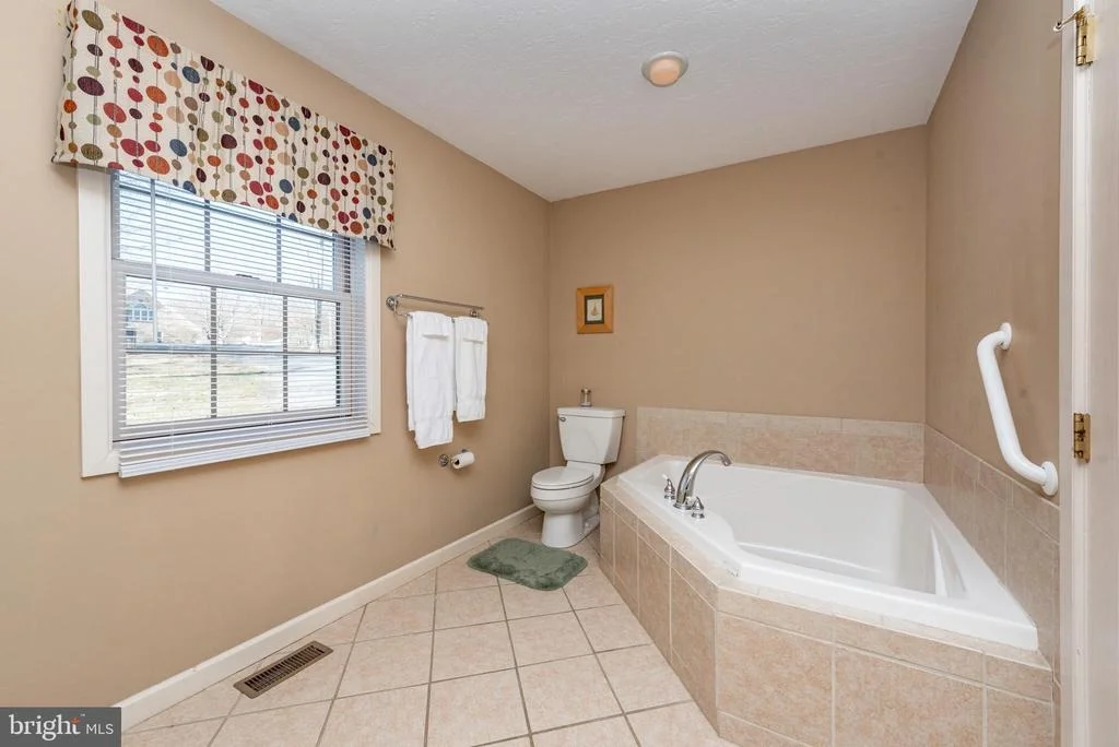 Photo of 2828 GLENDALE ROAD